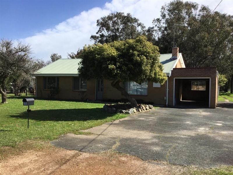 35 Murray Street, Pinjarra WA 6208
