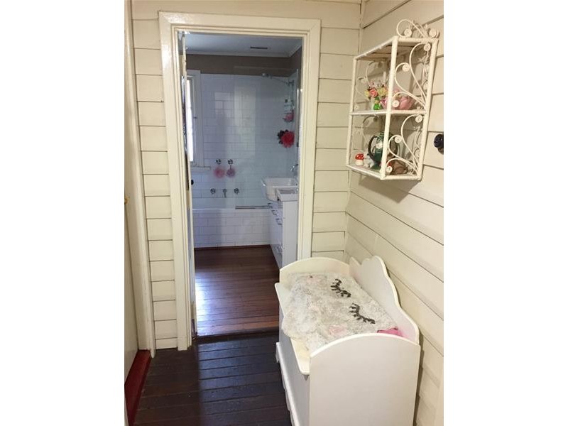 4 Sollya Crescent, Dwellingup WA 6213