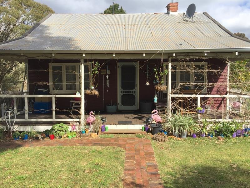 4 Sollya Crescent, Dwellingup WA 6213