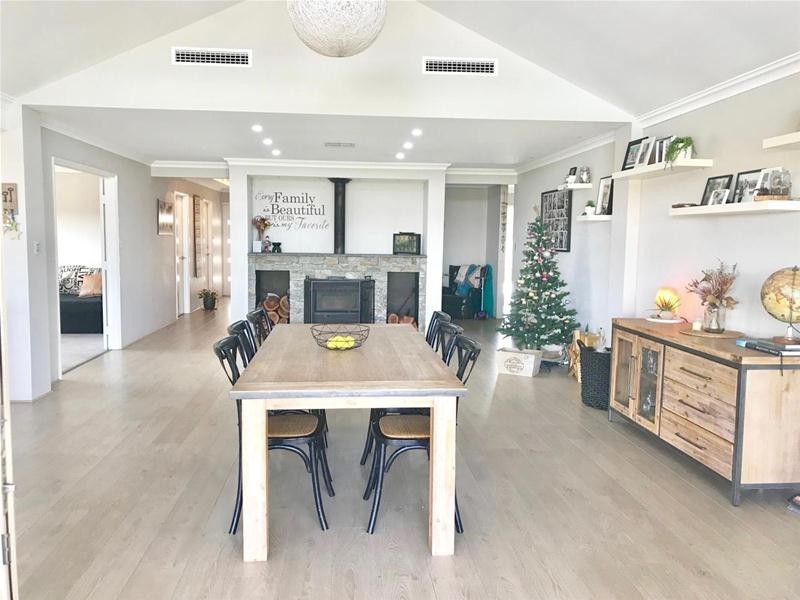 10 Harrison Way, Waroona WA 6215