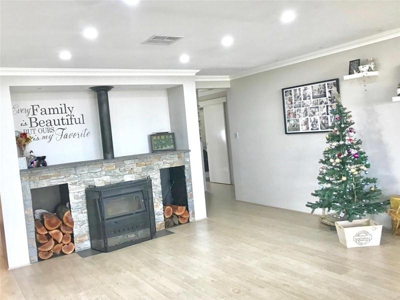 10 Harrison Way, Waroona WA 6215