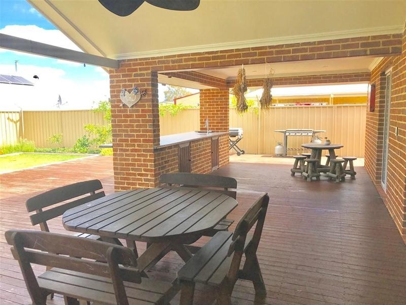 10 Harrison Way, Waroona WA 6215