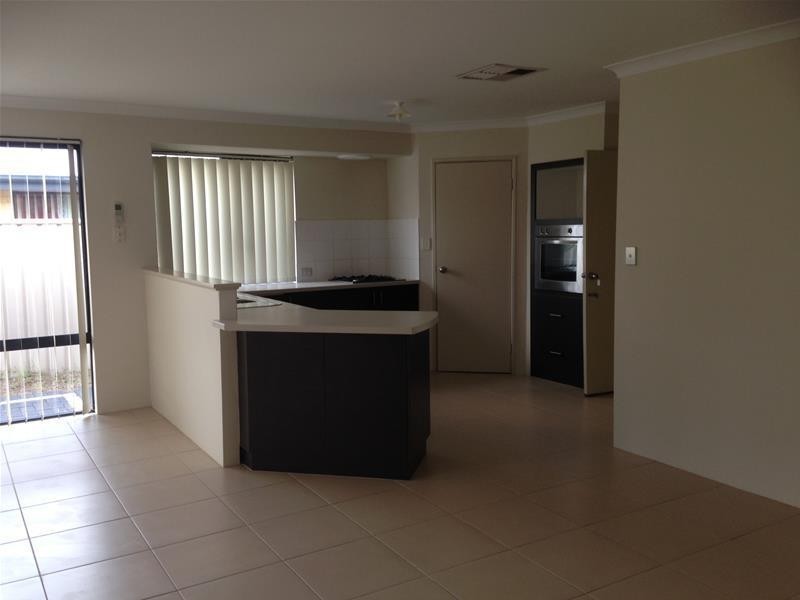 18 Kwella Entrance, Greenfields WA 6210