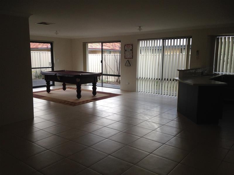 18 Kwella Entrance, Greenfields WA 6210