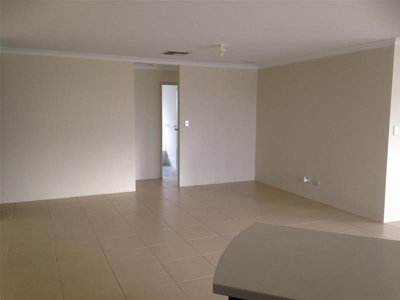 18 Kwella Entrance, Greenfields WA 6210