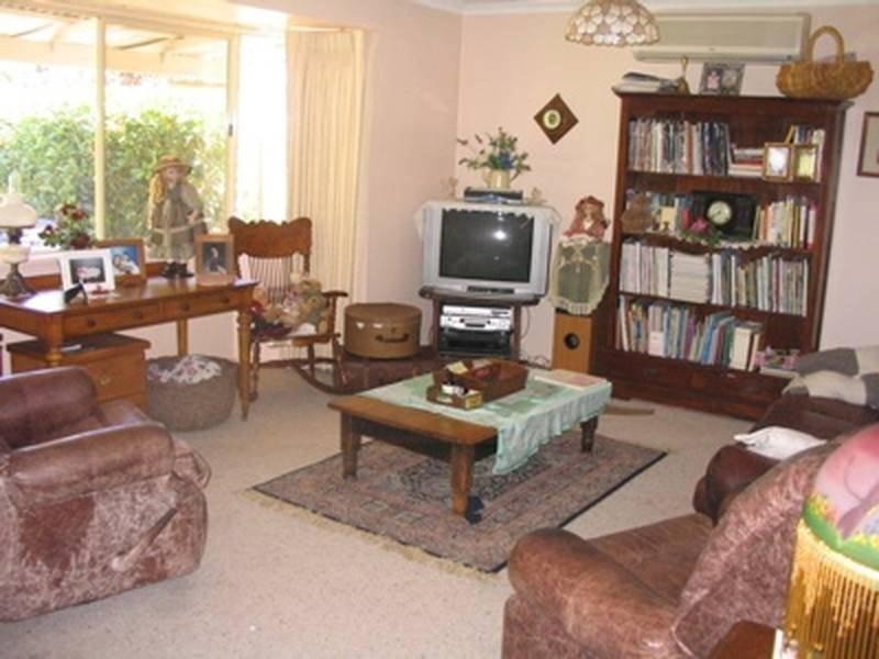 21 Marinup Street, Dwellingup WA 6213