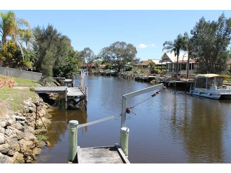 50 South Yunderup Road, South Yunderup WA 6208