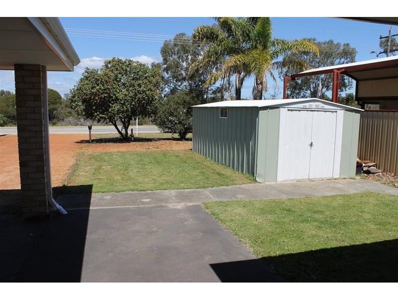 50 South Yunderup Road, South Yunderup WA 6208