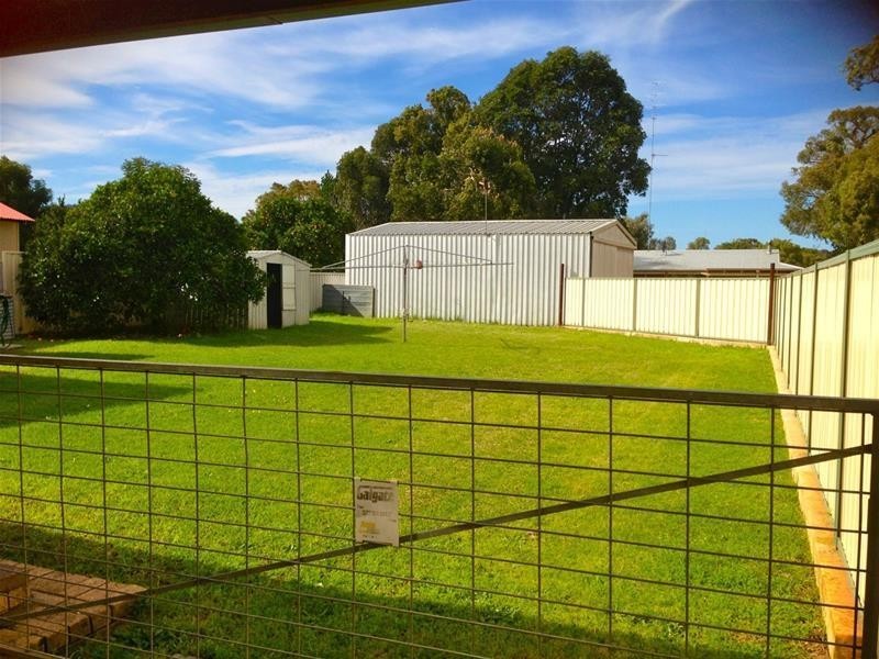 37A Thatcher Street, Waroona WA 6215