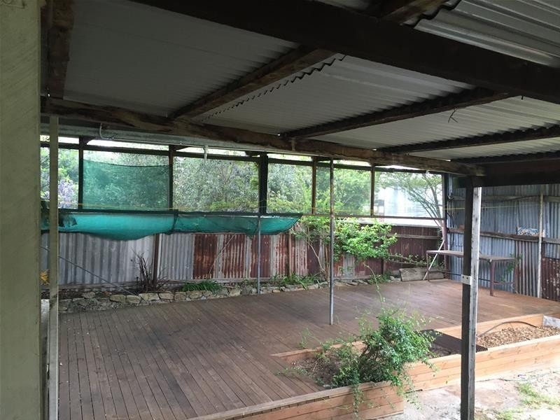 8 CHURCH Street, Dwellingup WA 6213