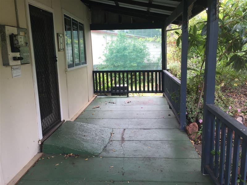 8 CHURCH Street, Dwellingup WA 6213