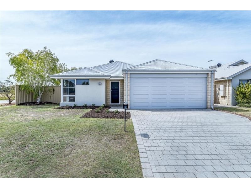 1 Hay Entrance, Pinjarra WA 6208