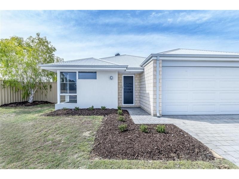 1 Hay Entrance, Pinjarra WA 6208