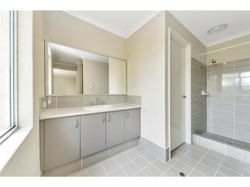 1 Hay Entrance, Pinjarra WA 6208