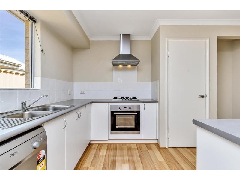 1 Hay Entrance, Pinjarra WA 6208