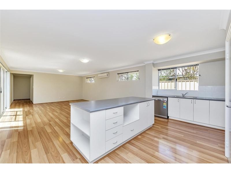 1 Hay Entrance, Pinjarra WA 6208