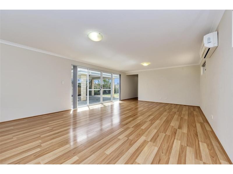 1 Hay Entrance, Pinjarra WA 6208