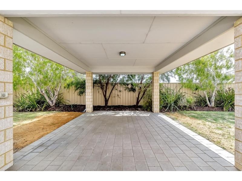 1 Hay Entrance, Pinjarra WA 6208