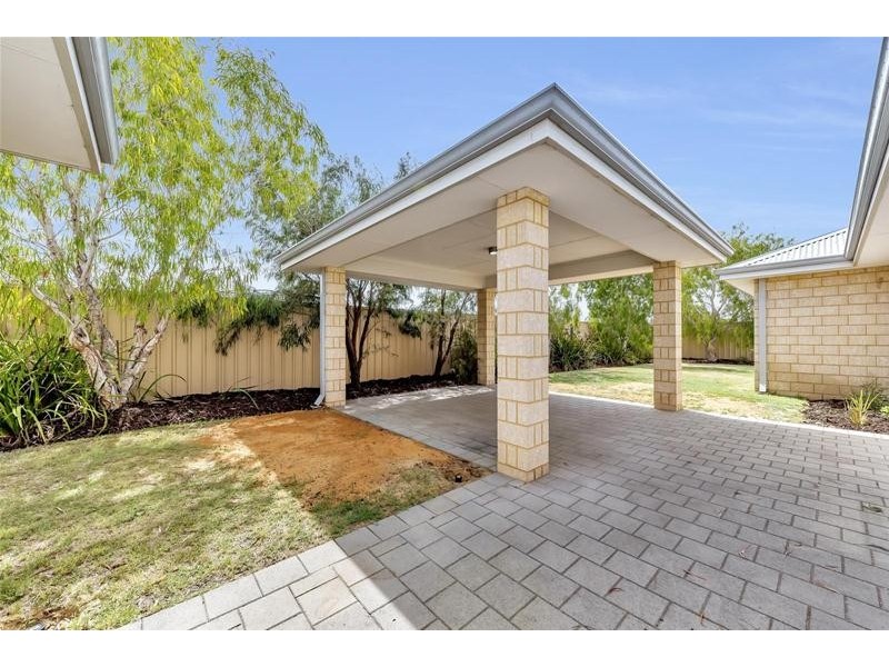 1 Hay Entrance, Pinjarra WA 6208