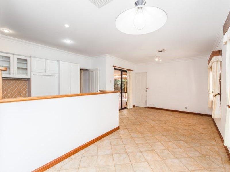 25 Sunland Avenue, South Yunderup WA 6208