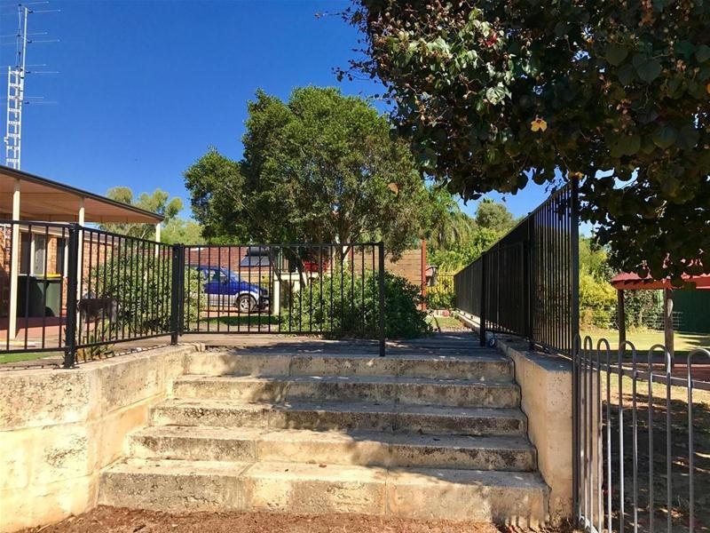 59 Bradford Street, Waroona WA 6215