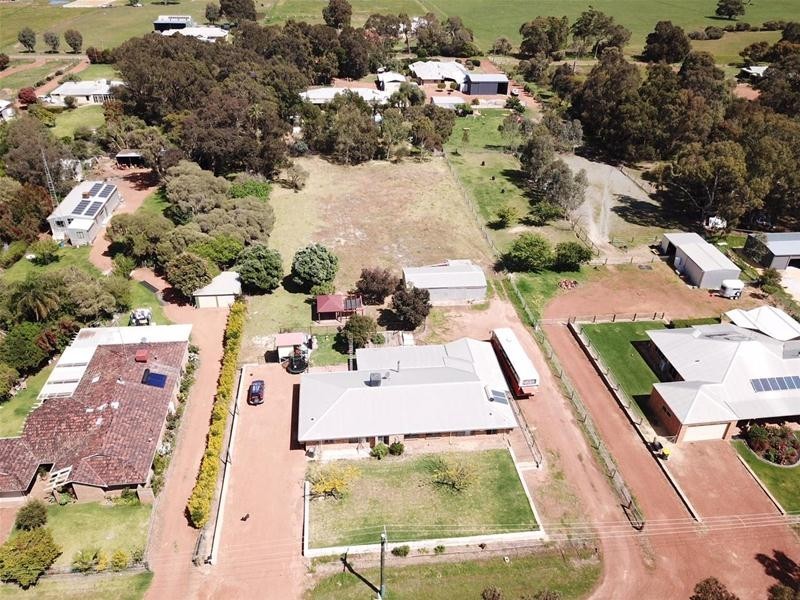 59 Bradford Street, Waroona WA 6215