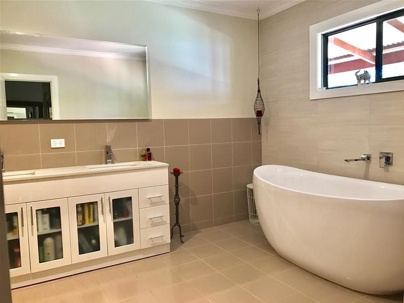 39 Lyons Road, Waroona WA 6215