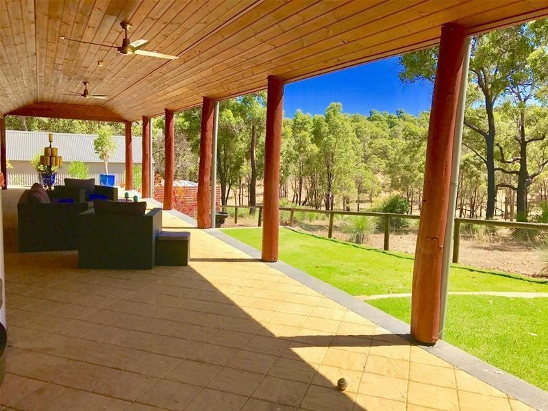39 Lyons Road, Waroona WA 6215