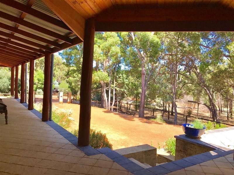 39 Lyons Road, Waroona WA 6215