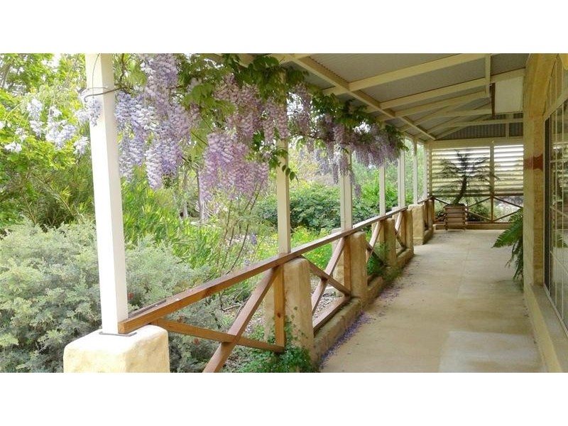 3 Robbie Court, Waroona WA 6215