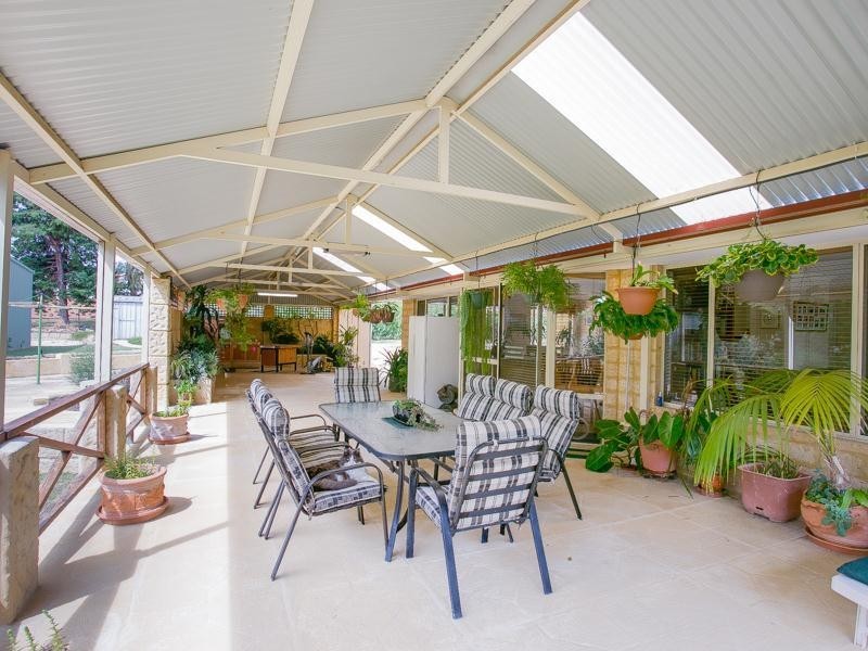 3 Robbie Court, Waroona WA 6215