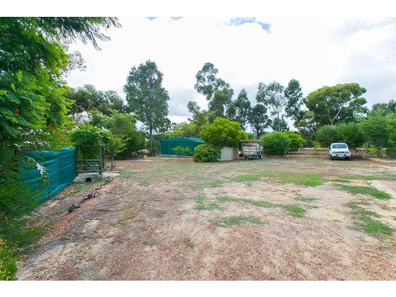3 Robbie Court, Waroona WA 6215