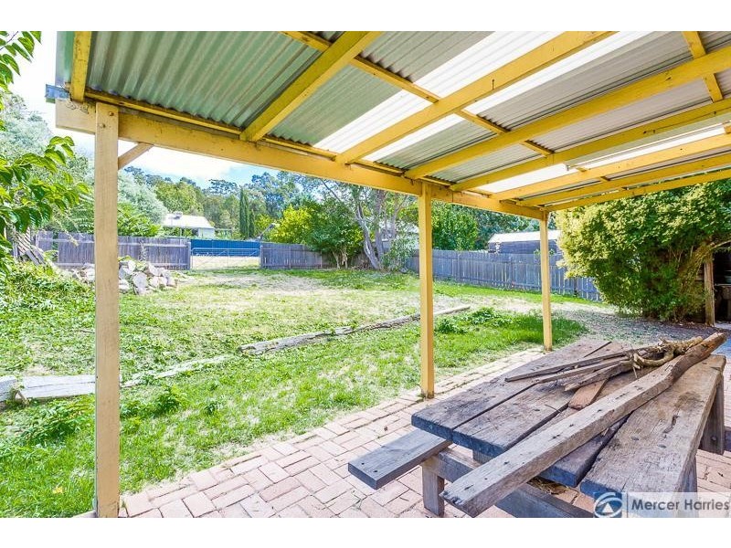 17 Marginata Crescent, Dwellingup WA 6213