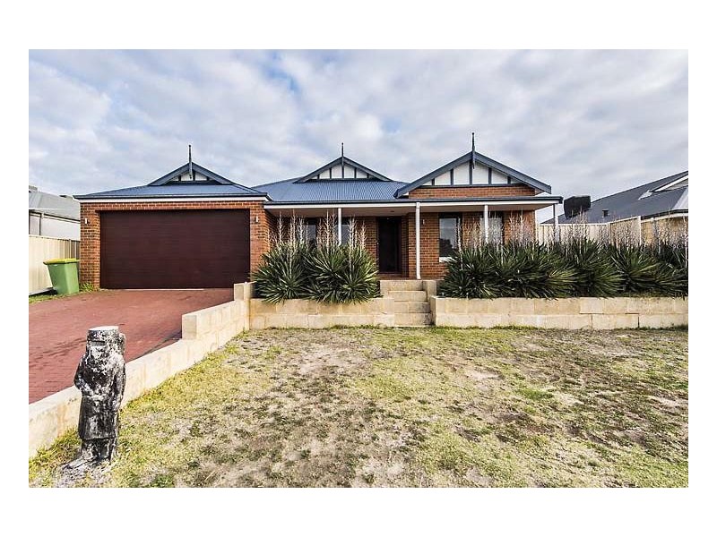 4 Hamlet Pass, Pinjarra WA 6208