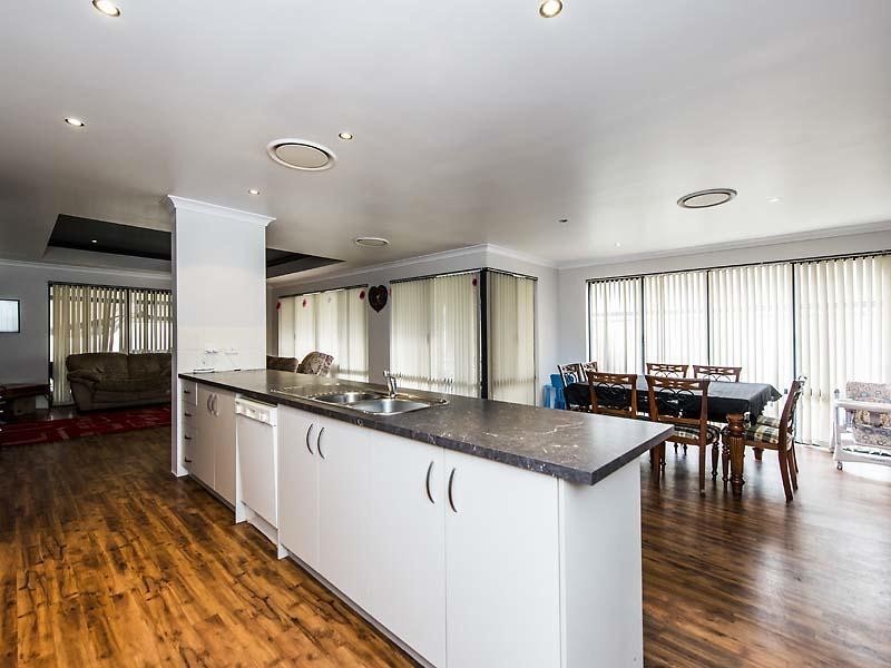 4 Hamlet Pass, Pinjarra WA 6208