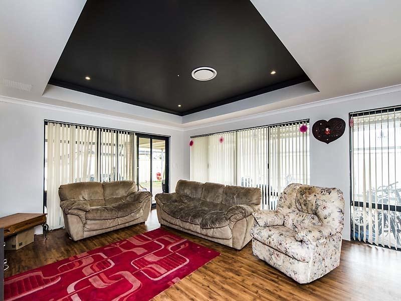 4 Hamlet Pass, Pinjarra WA 6208