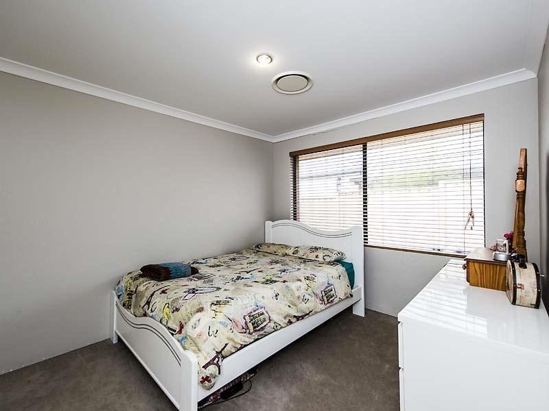 4 Hamlet Pass, Pinjarra WA 6208