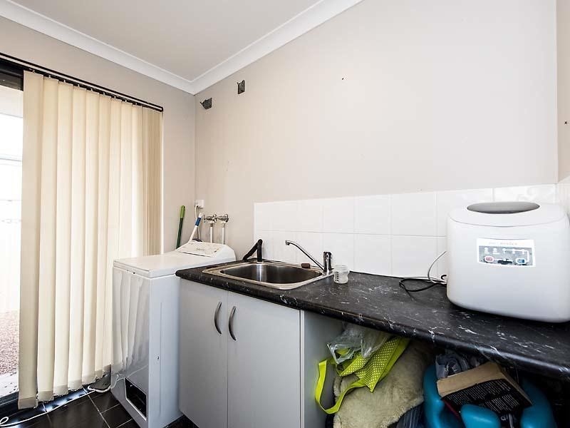 4 Hamlet Pass, Pinjarra WA 6208