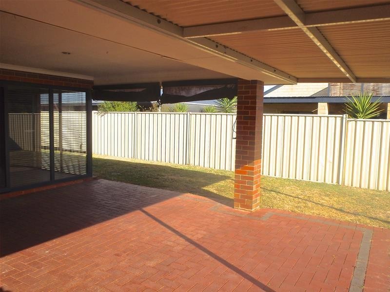 4 Hamlet Pass, Pinjarra WA 6208