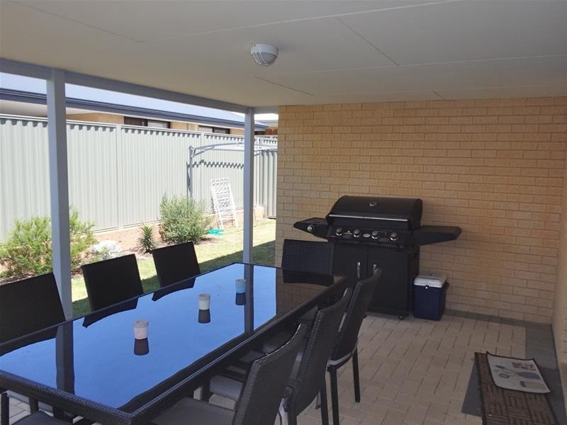 24 Blair Street, South Yunderup WA 6208