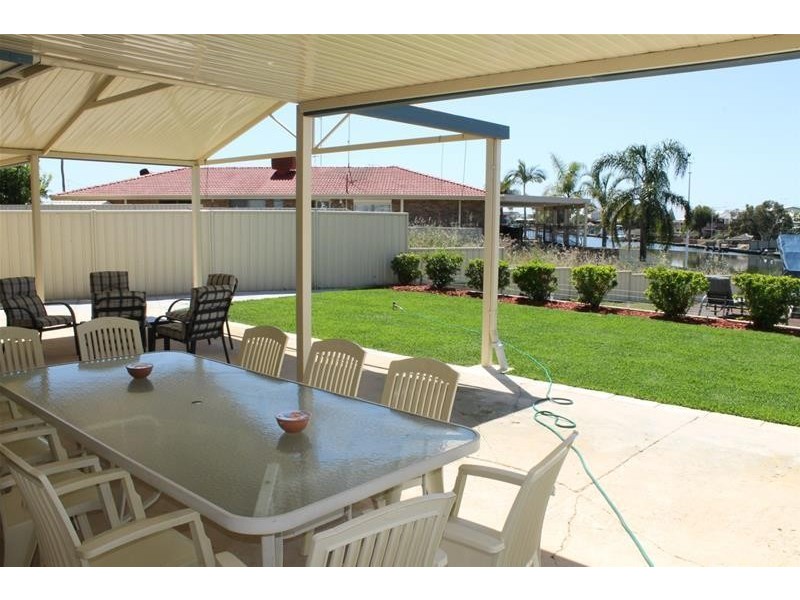 2 Tanderra Place, South Yunderup WA 6208