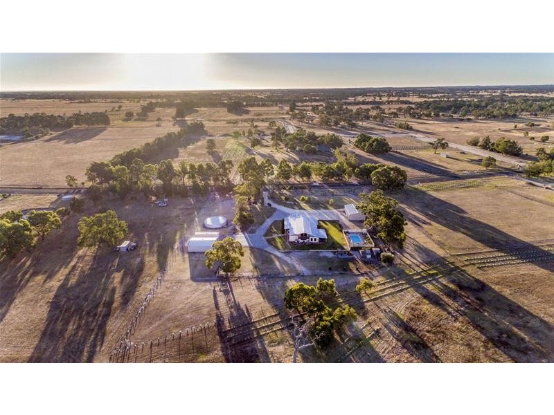 54 Avoca Retreat, North Dandalup WA 6207