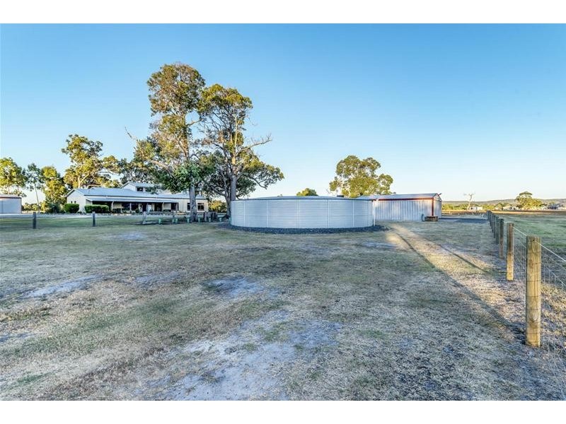 54 Avoca Retreat, North Dandalup WA 6207