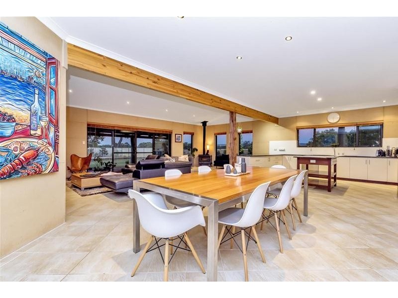 54 Avoca Retreat, North Dandalup WA 6207