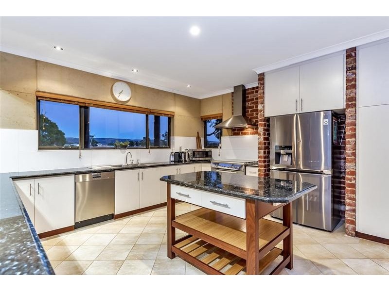 54 Avoca Retreat, North Dandalup WA 6207