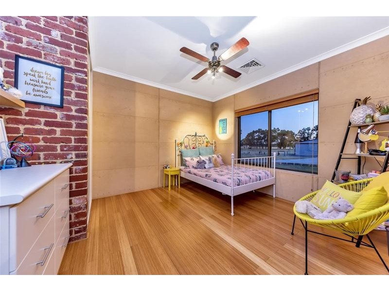 54 Avoca Retreat, North Dandalup WA 6207