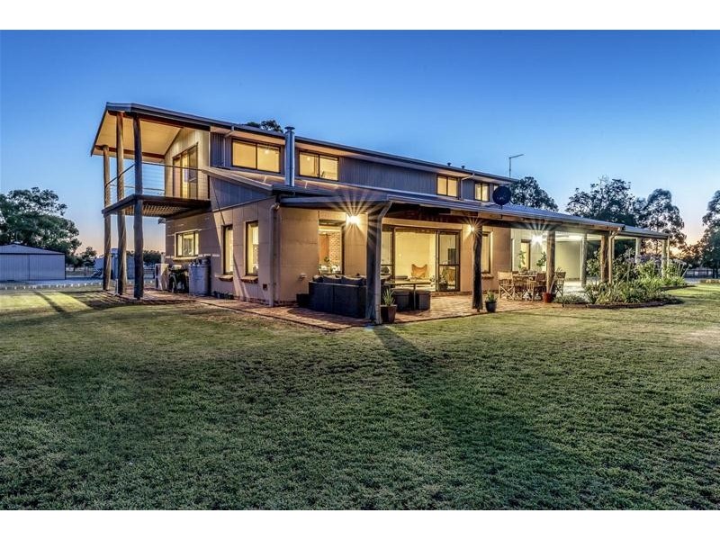 54 Avoca Retreat, North Dandalup WA 6207