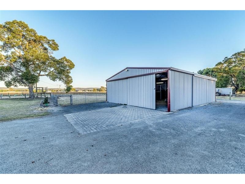 54 Avoca Retreat, North Dandalup WA 6207