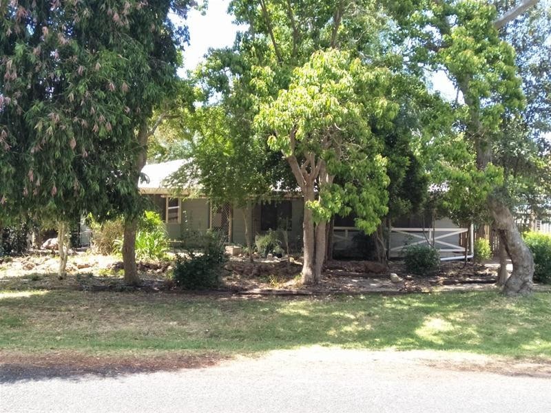 21 Marinup Street, Dwellingup WA 6213