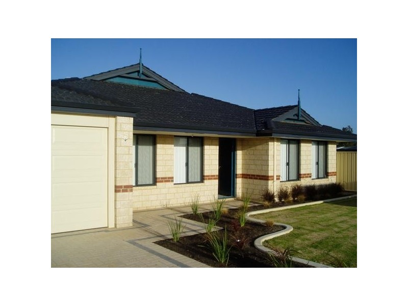 70 Midsummer Circle, Pinjarra WA 6208